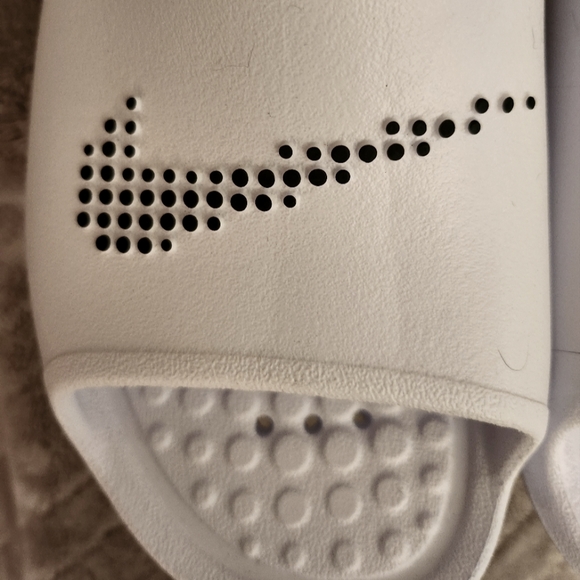 all white nike slides